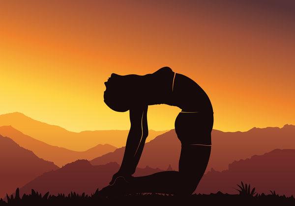 Yogaschattenbild mit Sonnenunterganghintergrundvektor 02  